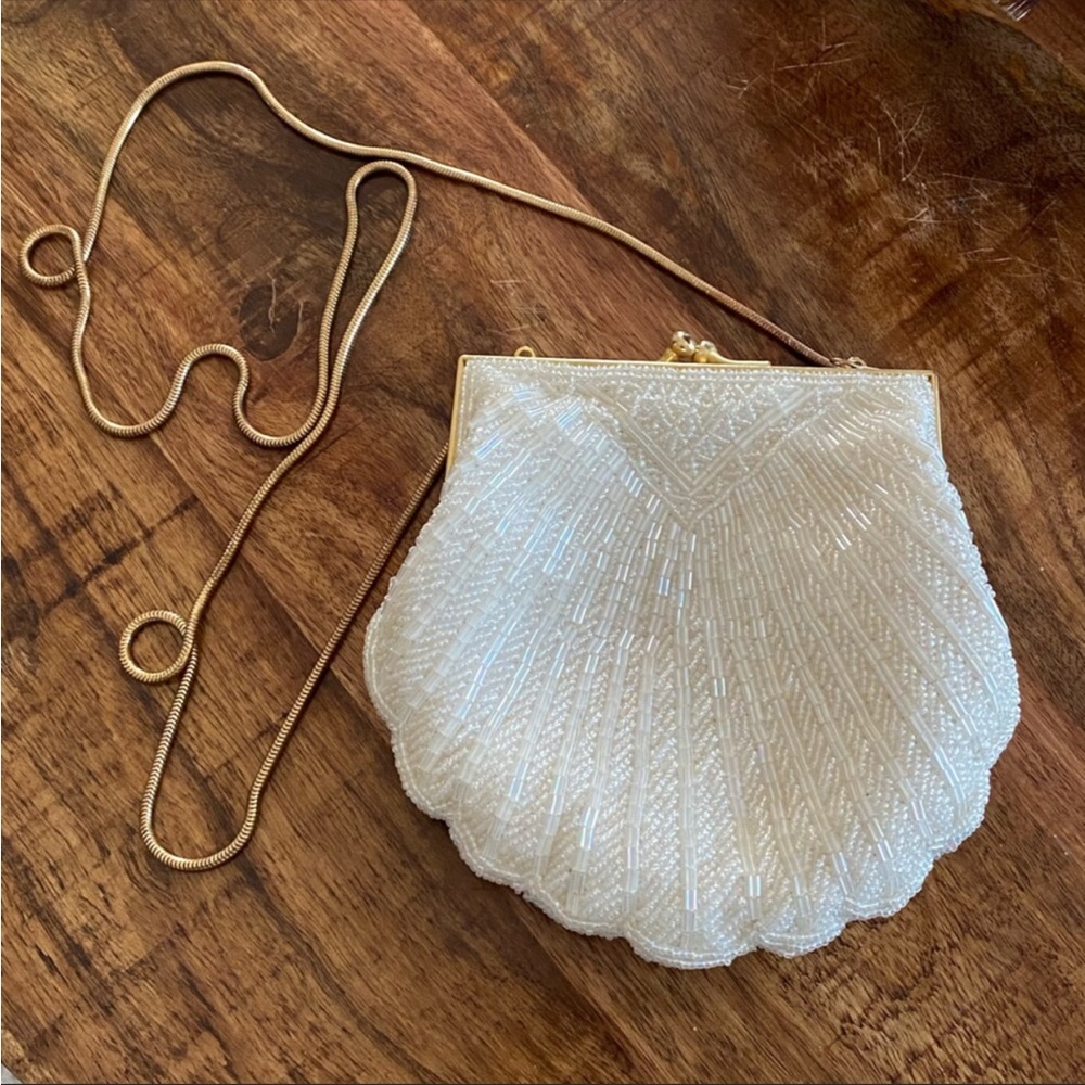 Vintage Beaded Shell Purse